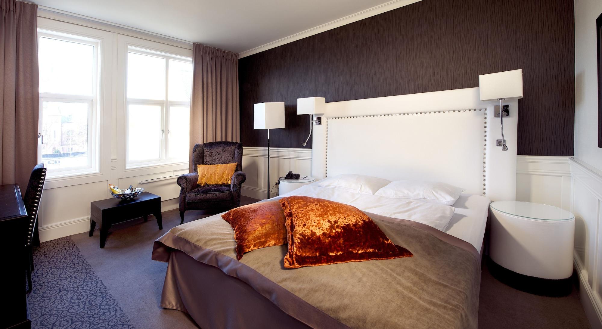 Home Hotel Atlantic Санефьор Екстериор снимка